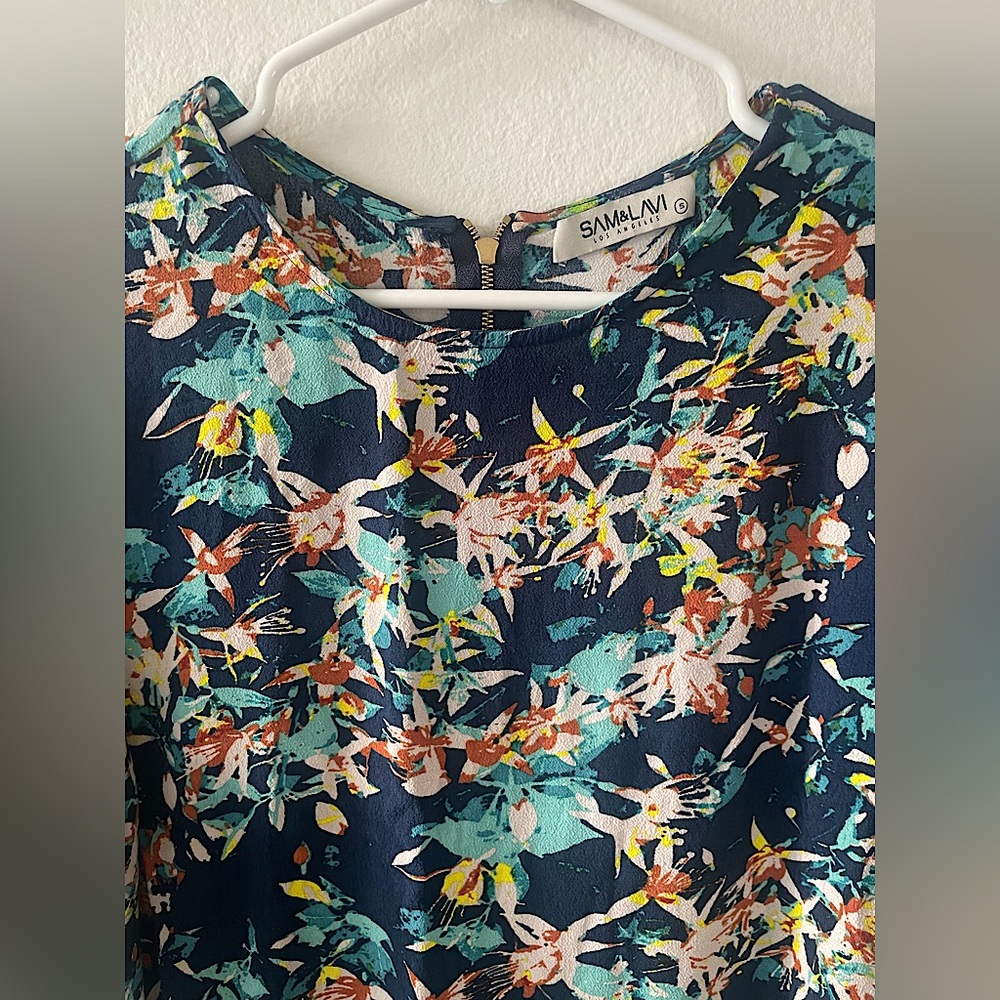 Sam & Lavi Los Angeles Floral Blouse with Gold Zipper Back